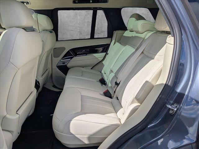 Photo of 2025 Varesine Blue Metallic Land Rover Range Rover
