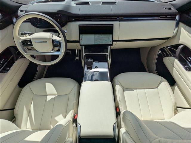 Photo of 2025 Varesine Blue Metallic Land Rover Range Rover