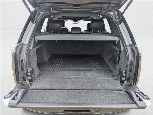 Photo of 2023 Fuji White Land Rover Range Rover