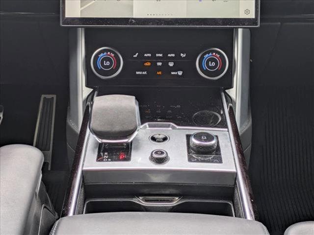 Photo of 2023 Fuji White Land Rover Range Rover