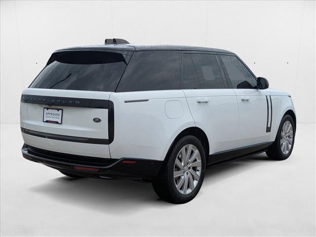 Photo of 2023 Fuji White Land Rover Range Rover