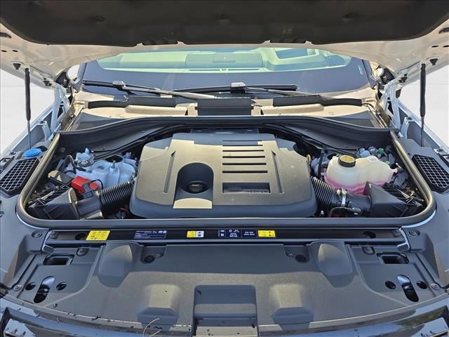 Photo of 2025 Fuji White Land Rover Range Rover