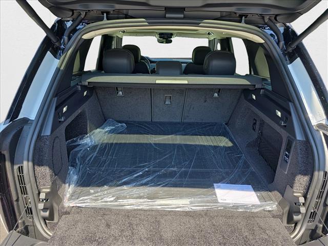 Photo of 2025 Fuji White Land Rover Range Rover