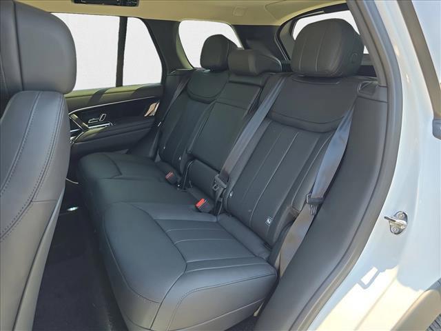 Photo of 2025 Fuji White Land Rover Range Rover