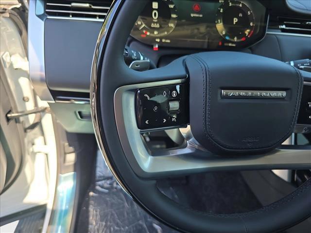 Photo of 2025 Fuji White Land Rover Range Rover