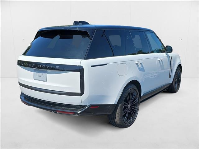 Photo of 2025 Fuji White Land Rover Range Rover