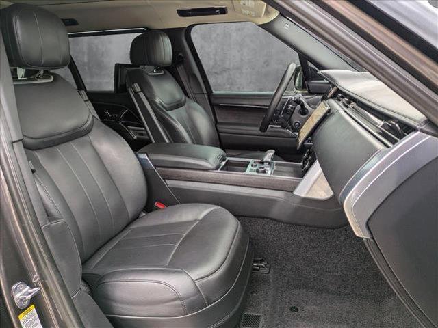 Photo of 2023 Silver/Gray Land Rover Range Rover