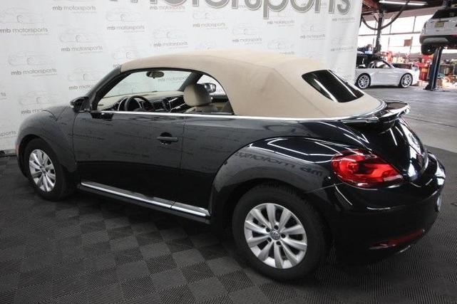 Photo of 2019 Deep Black Pearl w/ Beige Top Volkswagen Beetle