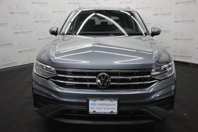 Photo of 2022 Platinum Gray Metallic Volkswagen Tiguan