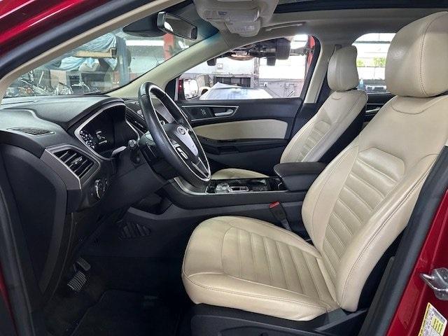 Photo of 2020 Rapid Red Metallic Tinted Clearcoat Ford Edge