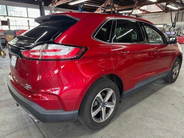 Photo of 2020 Rapid Red Metallic Tinted Clearcoat Ford Edge