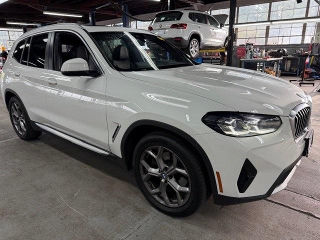 Photo of 2022 Alpine White BMW X3
