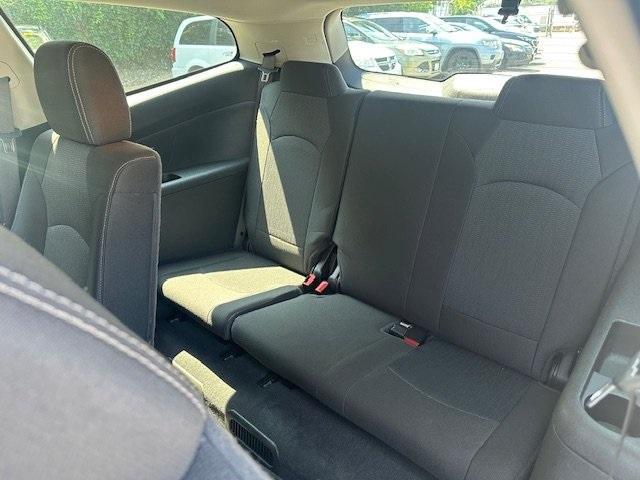 Photo of 2017 Blue Velvet Metallic Chevrolet Traverse