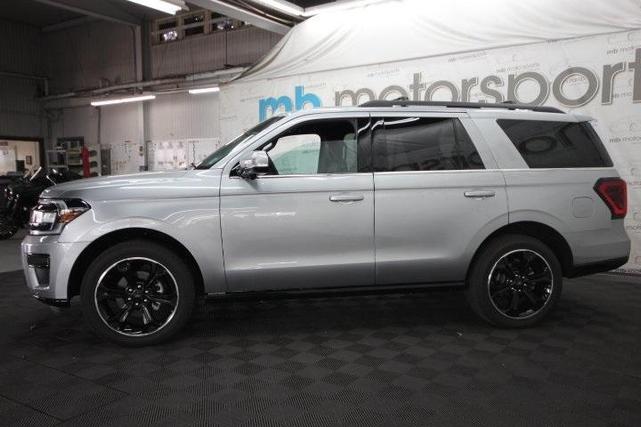 Photo of 2024 Iconic Silver Metallic Ford Expedition