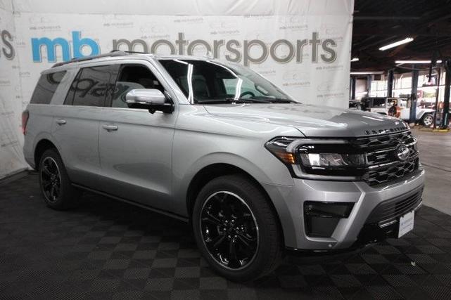 Photo of 2024 Iconic Silver Metallic Ford Expedition