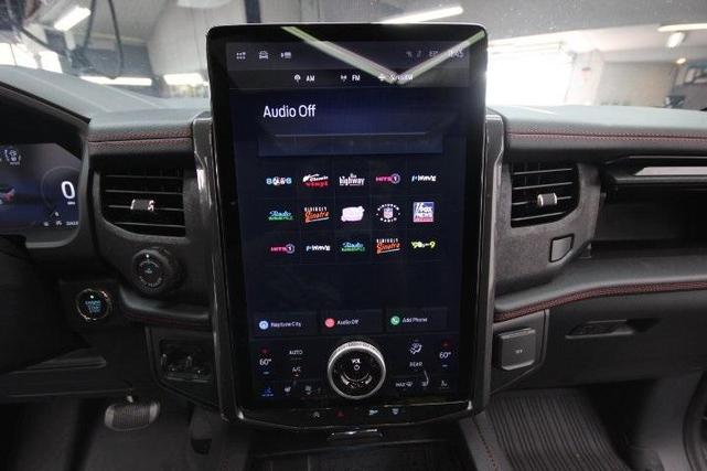Photo of 2024 Iconic Silver Metallic Ford Expedition
