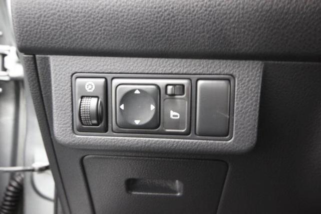Photo of 2007 Magnetic Gray Metallic Nissan Versa