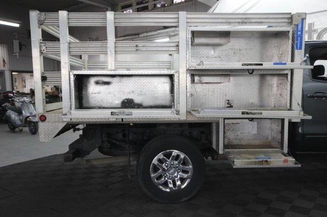Photo of 2019 Graphite Metallic Chevrolet Silverado 3500