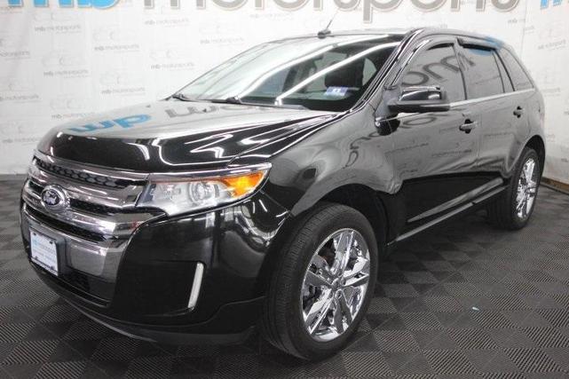 Photo of 2013 Tuxedo Black Metallic Ford Edge