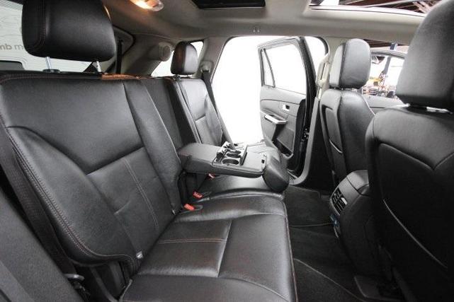 Photo of 2013 Tuxedo Black Metallic Ford Edge
