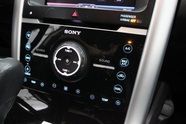 Photo of 2013 Tuxedo Black Metallic Ford Edge