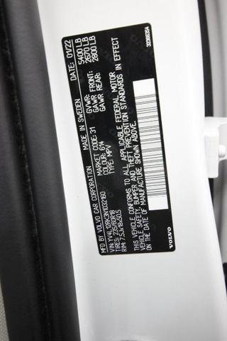 Photo of 2022 White Volvo XC60