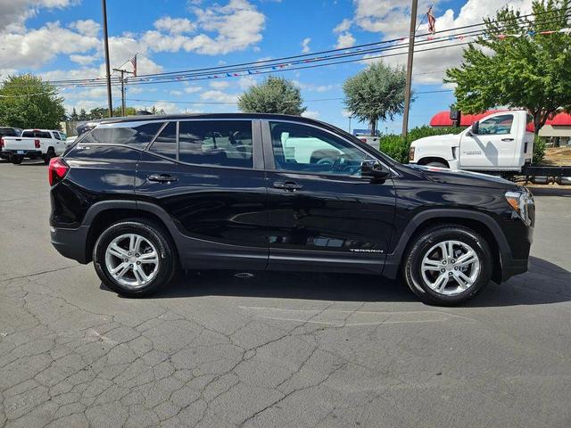 Photo of 2024 Ebony Twilight Metallic GMC Terrain