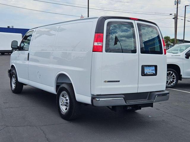 Photo of 2025 Summit White Chevrolet Express 2500