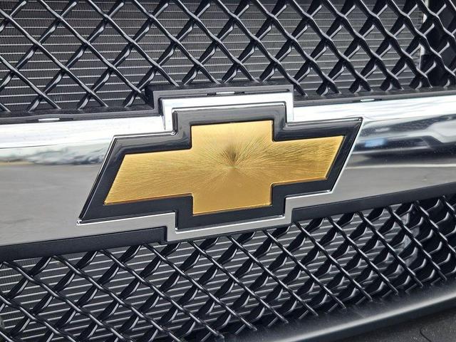 Photo of 2025 Summit White Chevrolet Express 2500