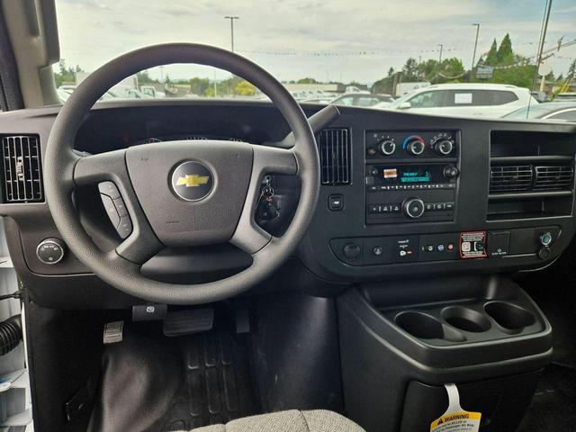 Photo of 2025 Summit White Chevrolet Express 2500