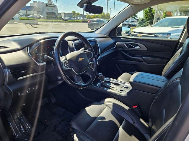 Photo of 2019 Summit White Chevrolet Traverse