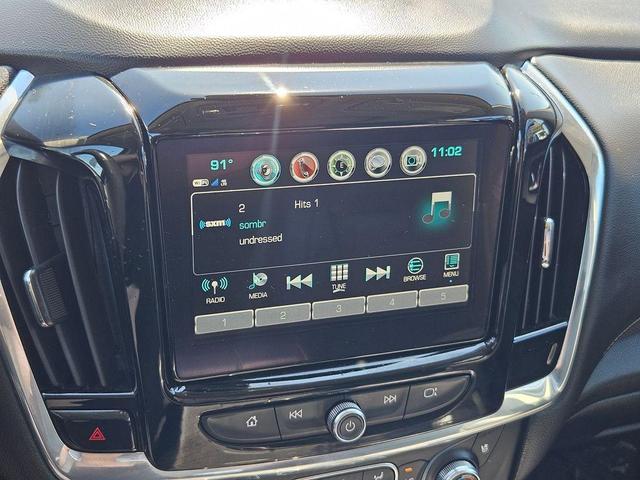 Photo of 2019 Summit White Chevrolet Traverse