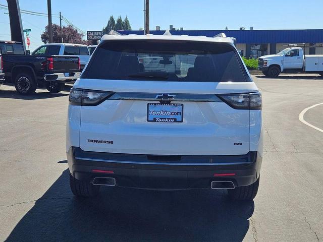 Photo of 2019 Summit White Chevrolet Traverse