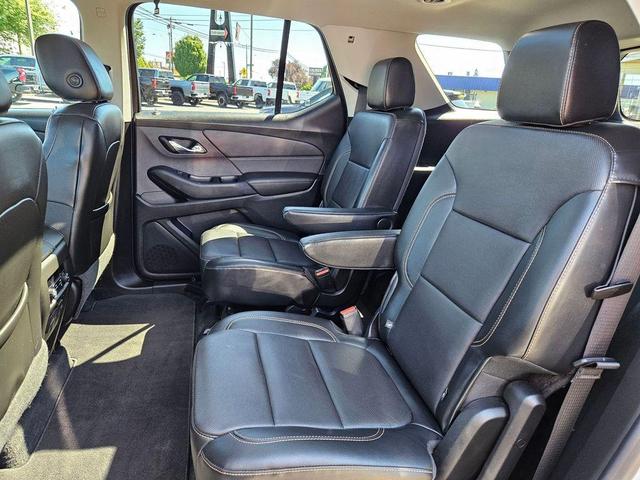Photo of 2019 Summit White Chevrolet Traverse