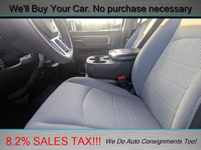 Photo of 2024 Granite Crystal Metallic Clearcoat RAM 1500 Classic