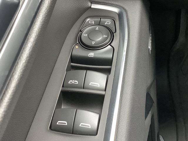 Photo of 2025 Summit White GMC Sierra 1500