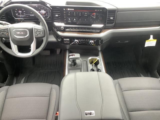 Photo of 2025 Summit White GMC Sierra 1500