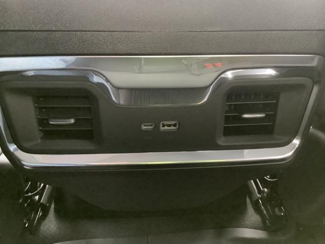 Photo of 2025 Summit White GMC Sierra 1500