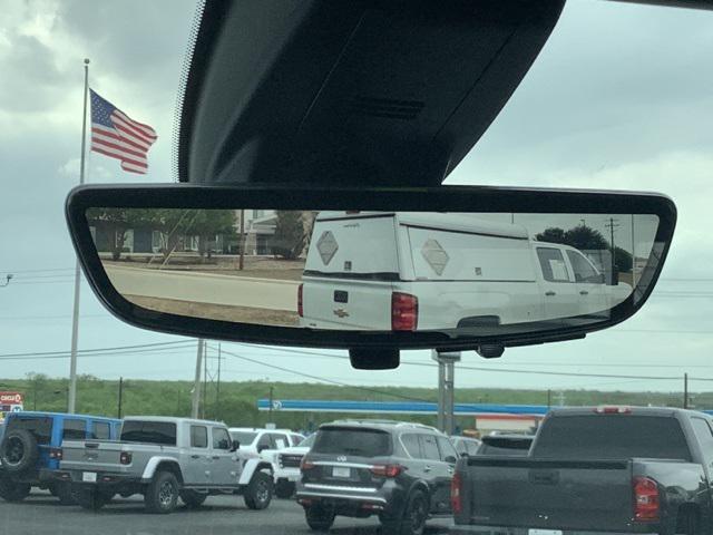 Photo of 2022 Summit White GMC Sierra 1500