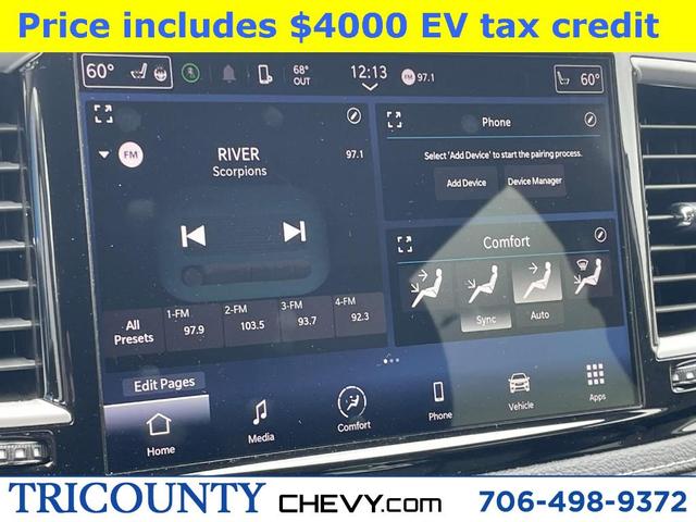 Photo of 2023 Granite Crystal Clearcoat Metallic Chrysler Pacifica Hybrid