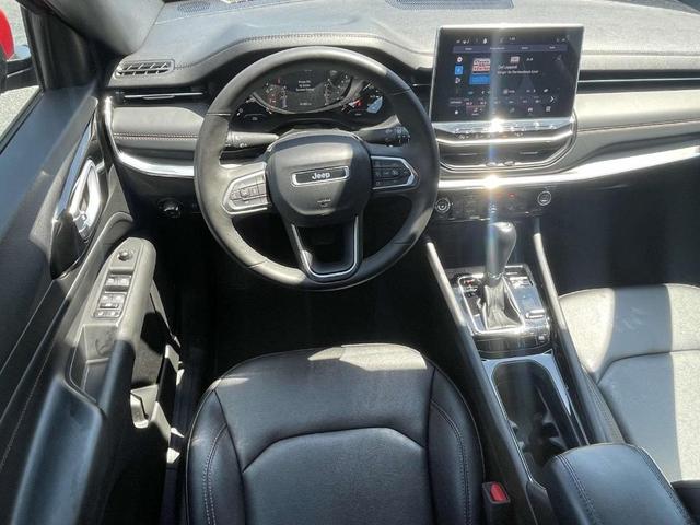 Photo of 2023 Redline Pearlcoat Jeep Compass
