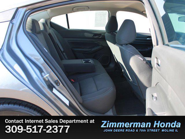 Photo of 2024 Gun Metallic Nissan Altima