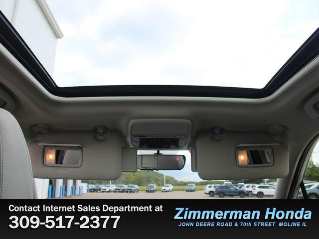 Photo of 2020 Crystal White Pearl Subaru Forester