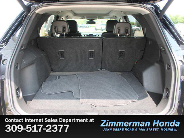 Photo of 2020 Mosaic Black Metallic Chevrolet Equinox
