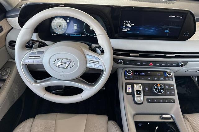 Photo of 2023 Burgundy Hyundai PALISADE