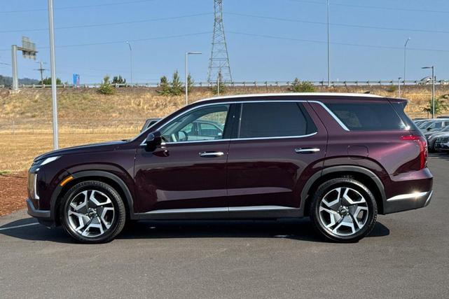 Photo of 2023 Burgundy Hyundai PALISADE
