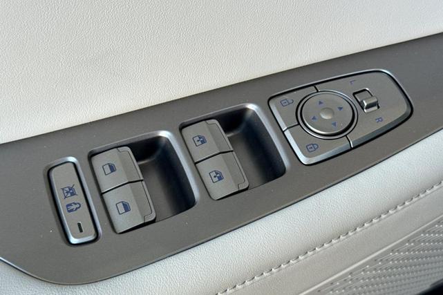 Photo of 2023 Burgundy Hyundai PALISADE