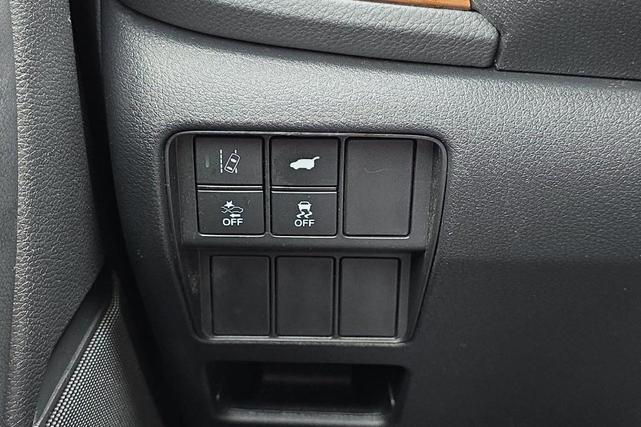 Photo of 2020 Platinum White Pearl Honda CR-V