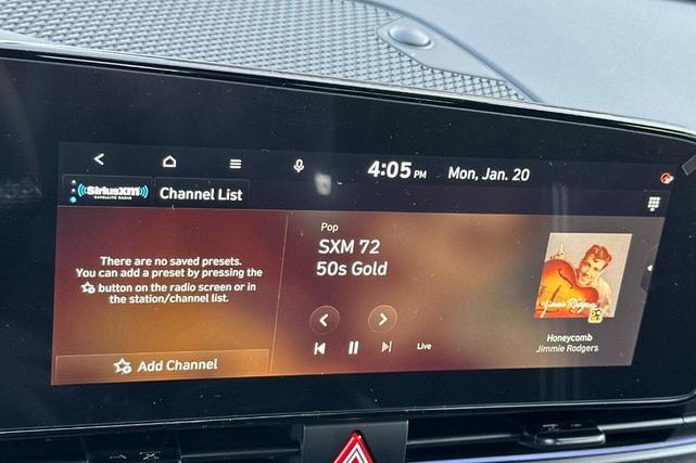 Photo of 2025 Black Hyundai ELANTRA HEV