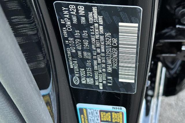 Photo of 2025 Black Hyundai ELANTRA HEV